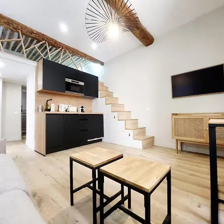 Le Bourgarel - Dans Vieil Apartment *